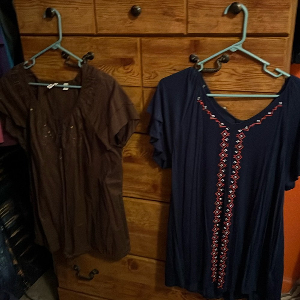 Brown and blue xl large top